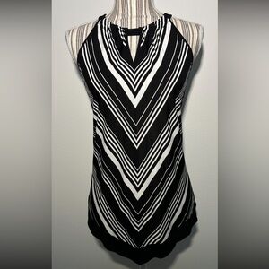 NWT INC International Concepts Sleeveless black & white Chevron Blouse size M
